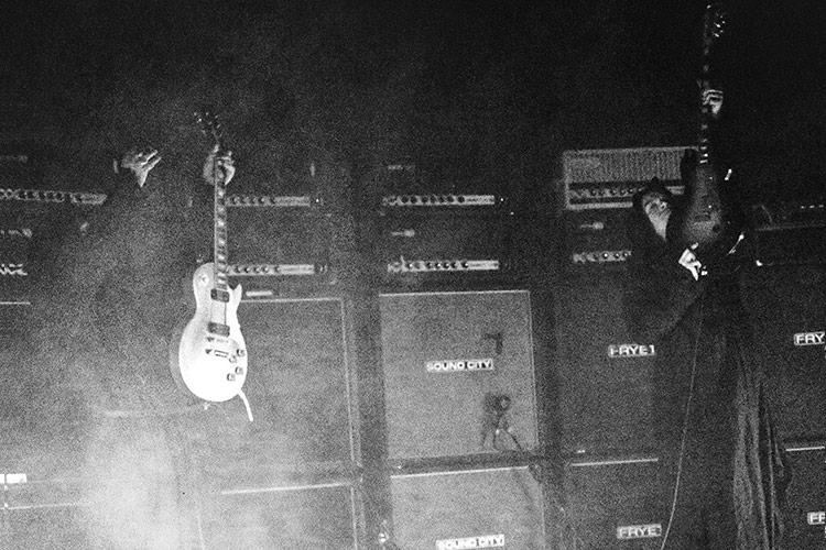 SUNN O)))